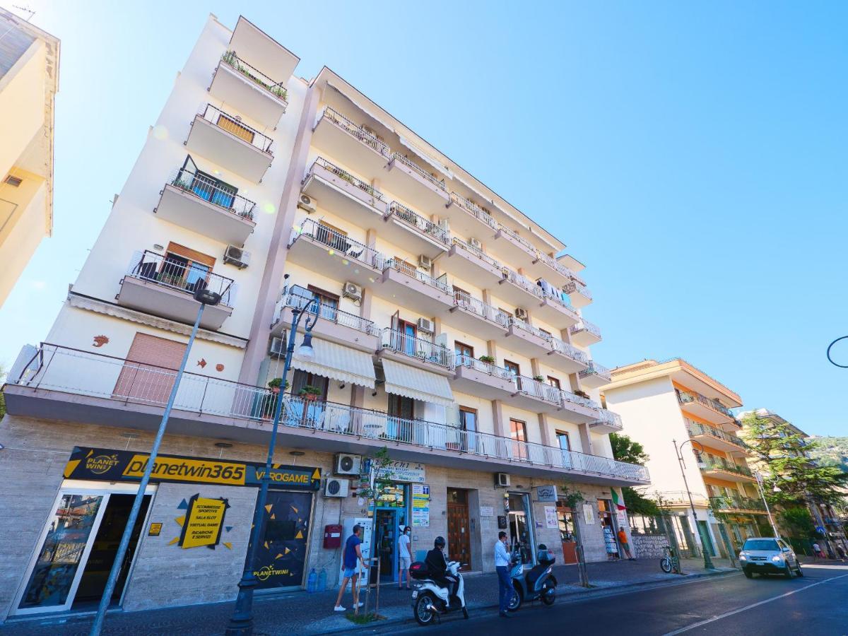 Aranci Apt 67 - Sorrento Centre And Vesuvius View エクステリア 写真