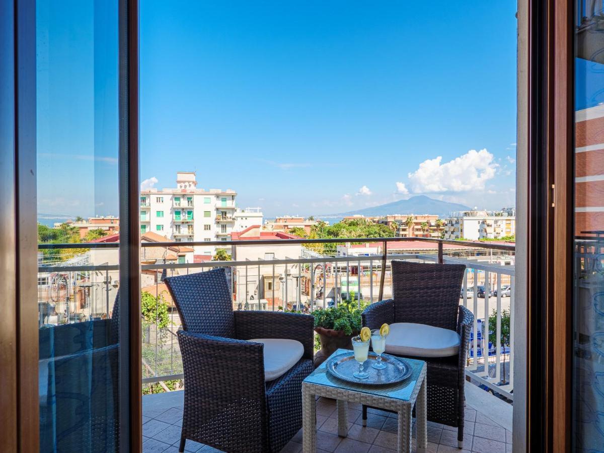 Aranci Apt 67 - Sorrento Centre And Vesuvius View エクステリア 写真
